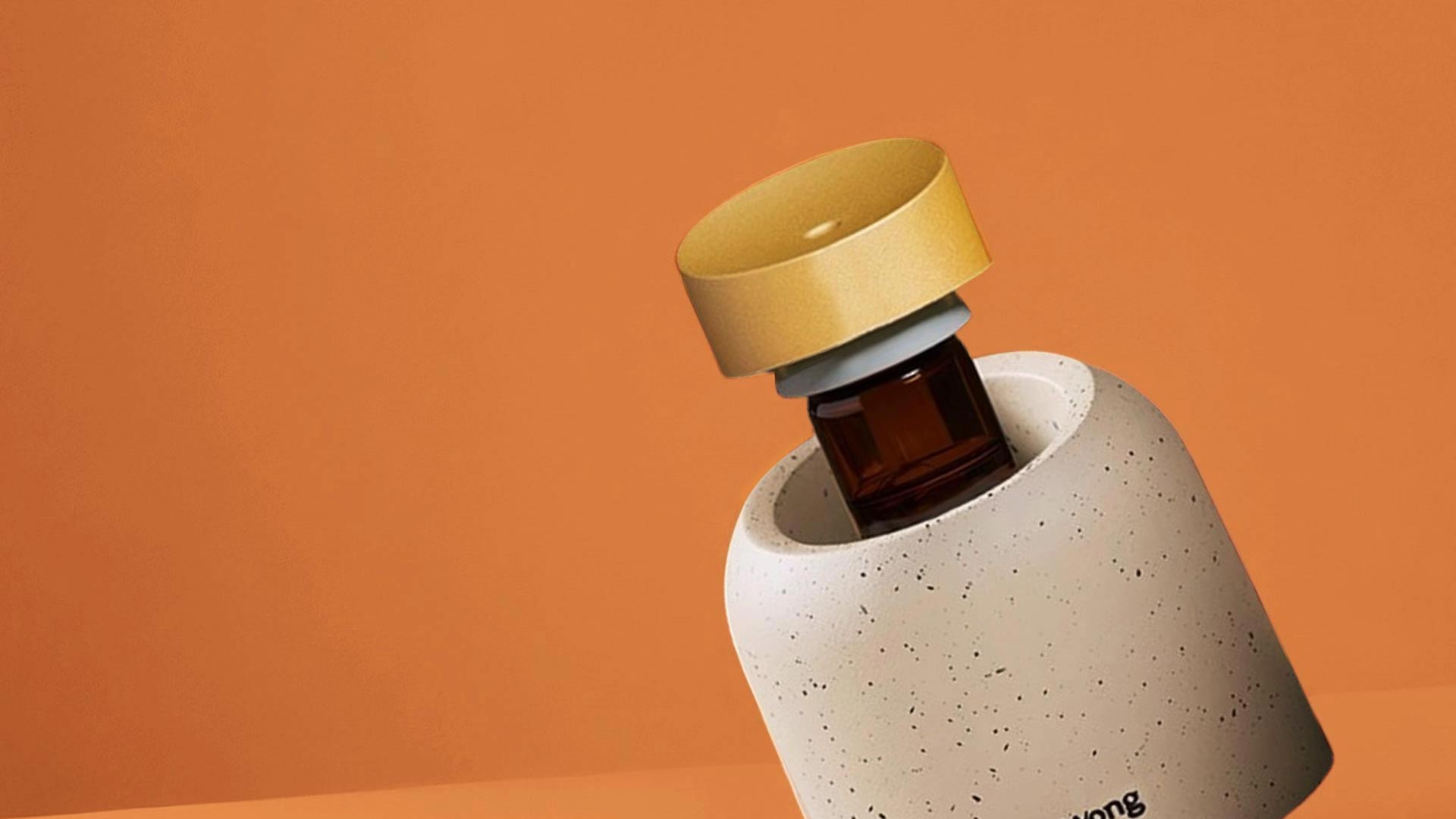 Aromatherapy diffuser featuring an individual fragrance pod, highlighting easy replacement and personalized scent experience.