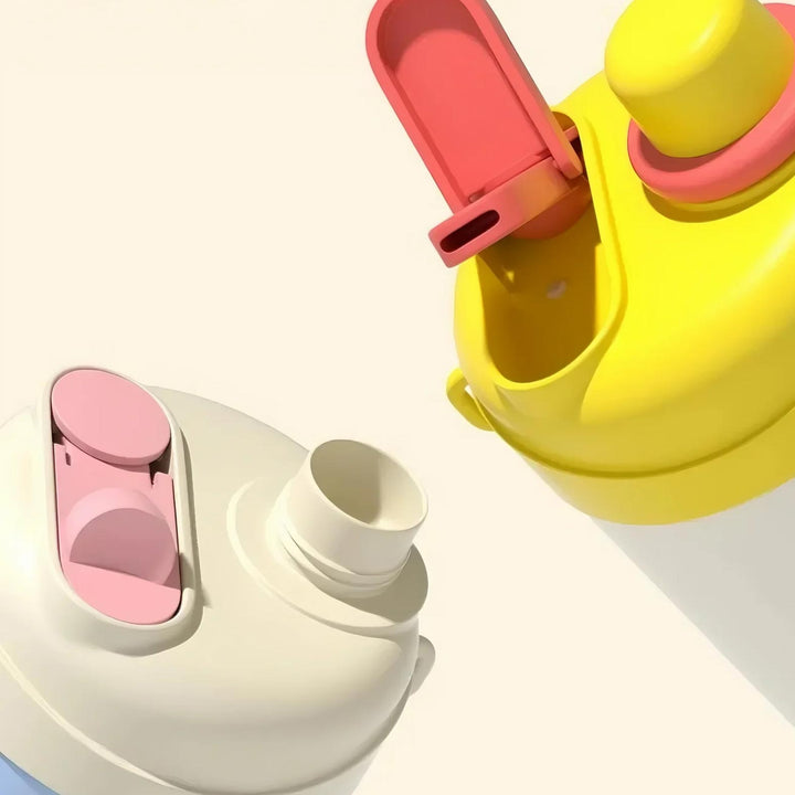 Insulated bottle cap with fun sip design and easy open lid for smooth and leakproof drinking.