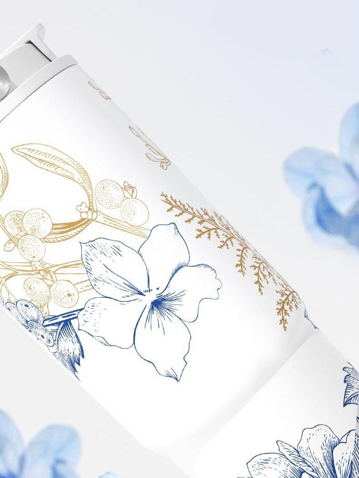 Close-up of lily print on tumbler showing elegant floral detailing – MyLaEvo.