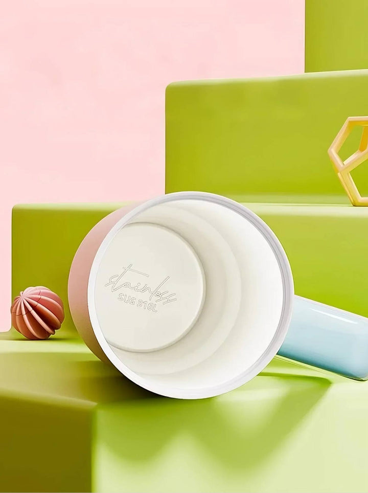 Pink bottle shown with ceramic interior in green-pink setting, highlighting hygiene – MyLaEvo.
